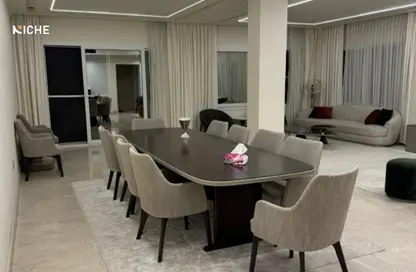 فيلا - 8 غرف نوم - 6 حمامات للبيع في رويال سيتي - كمبوندات الشيخ زايد - الشيخ زايد - الجيزة