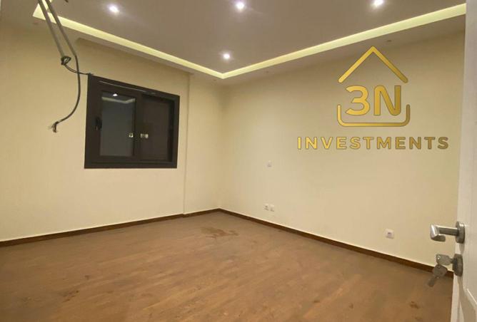 8389881 - Property Image 2