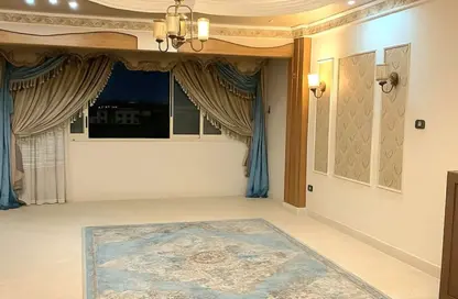 Apartment - 2 Bedrooms - 1 Bathroom for sale in Smouha Square - Smouha - Hay Sharq - Alexandria Apartment - 2 Bedrooms - 1 Bathroom for sale in Smouha Square - Smouha - Hay Sharq - Alexandria