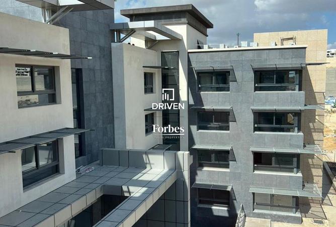8074021 - Property Image 3