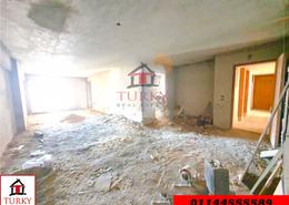 Apartment - 3 bedrooms - 3 bathrooms for للبيع in Sant Giyn St. - Kafr Abdo - Roushdy - Hay Sharq - Alexandria