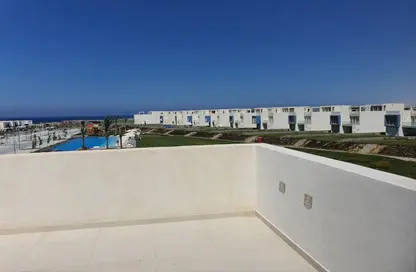 شاليه - 2 غرف نوم - 2 حمامات للبيع في دايركشن وايت - راس الحكمة - الساحل الشمالي