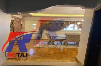 شقة - 3 غرف نوم - 2 حمامات للبيع في شارع عباس العقاد - المنطقة الأولى - مدينة نصر - القاهرة