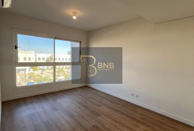 8381246 - Property Image 2