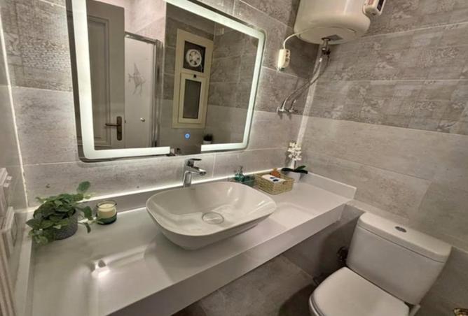 8054743 - Property Image 2