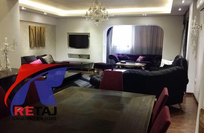 Apartment - 3 Bedrooms - 2 Bathrooms for sale in Emad Al Din Kamel St. - 1st Zone - Nasr City - Cairo