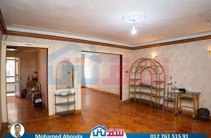 Apartment - 3 Bedrooms - 2 Bathrooms for sale in Abo Qir St. - Glim - Hay Sharq - Alexandria