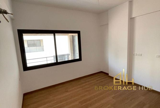 8238245 - Property Image 2