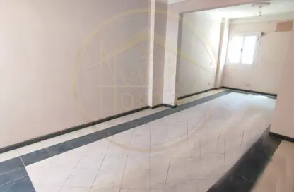 Apartment - 2 Bedrooms - 1 Bathroom for sale in Bolkly - Hay Sharq - Alexandria