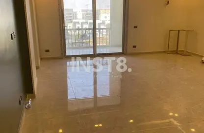Apartment - 3 Bedrooms - 3 Bathrooms for rent in Garden Residence - Hyde Park - New Cairo City - Cairo