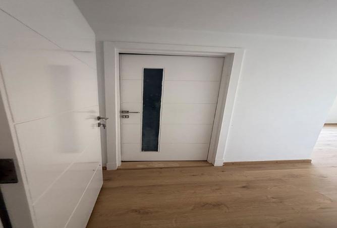 8012139 - Property Image 2