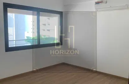Apartment - 3 Bedrooms - 2 Bathrooms for sale in Moon Residences - Fifth Square - The 5th Settlement - New Cairo City - Cairo