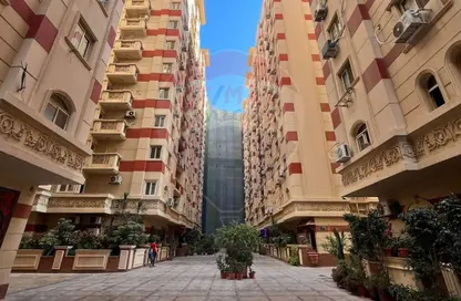 شقة - 3 غرف نوم - 1 حمام للبيع في شارع مدرسة الريادة - سموحة - حي شرق - الاسكندرية