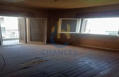 Apartment - 3 Bedrooms - 2 Bathrooms for sale in Sarayat Al Maadi - Hay El Maadi - Cairo