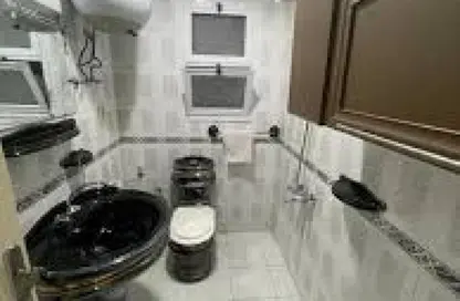 Apartment - 3 Bedrooms - 1 Bathroom for sale in Al Mansoura - Al Daqahlya