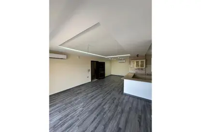 Apartment - 3 Bedrooms - 4 Bathrooms for sale in Hyde Park - 5th Settlement Compounds - The 5th Settlement - New Cairo City - Cairo