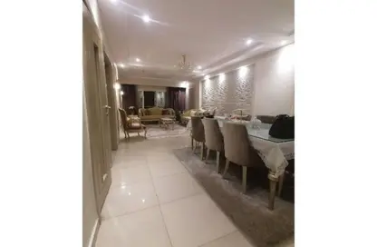 Apartment - 3 Bedrooms - 2 Bathrooms for sale in Makram Ebeid St. - 6th Zone - Nasr City - Cairo