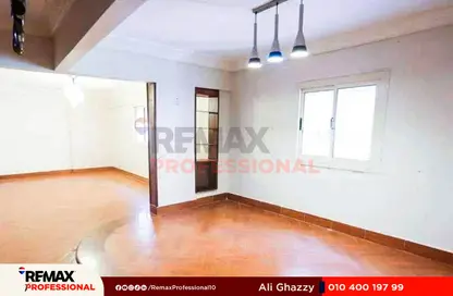 Apartment - 2 Bedrooms - 1 Bathroom for sale in Khaled Ibn Alwaleed St. - Sidi Beshr - Hay Awal El Montazah - Alexandria