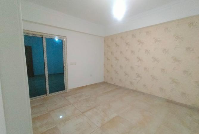 8300052 - Property Image 2