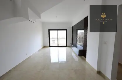 (بنتهاوس  (روف - 3 غرف نوم - 2 حمامات للايجار في مون ريزيدنس - فيفث سكوير - التجمع الخامس - مدينة القاهرة الجديدة - القاهرة