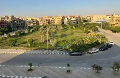 Roof - 4 Bedrooms - 3 Bathrooms for sale in Ahmed Shawky Axis - El Banafseg 1 - El Banafseg - New Cairo City - Cairo