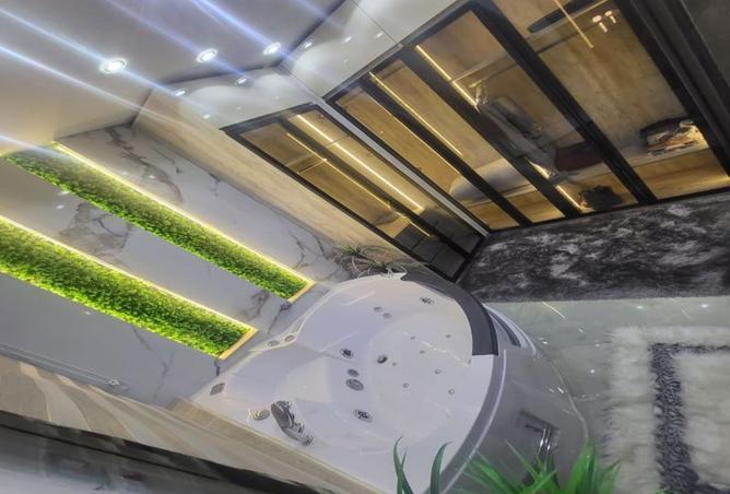 8084249 - Property Image 2