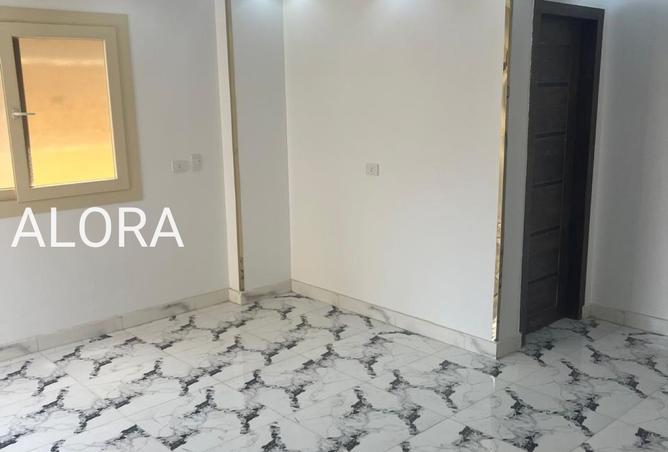 8041772 - Property Image 3