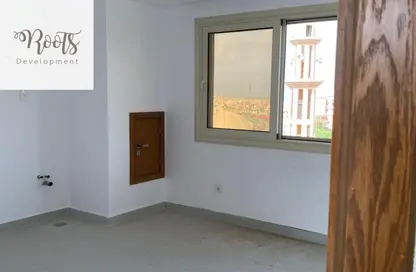 عيادة - استوديو - 1 حمام للبيع في مول سيلفر جيت - الحي الثاني عشر - الشيخ زايد - الجيزة