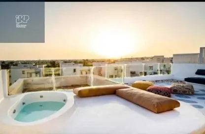 Chalet - 2 Bedrooms - 2 Bathrooms for sale in Hacienda West - Ras Al Hekma - North Coast