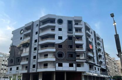 Apartment - 2 Bedrooms - 1 Bathroom for sale in Al Hadaba Al Wosta - Mokattam - Cairo