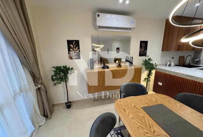 8165601 - Property Image 2