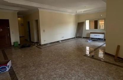 Apartment - 3 Bedrooms - 3 Bathrooms for rent in Area G - Ganoob El Acadimia - New Cairo City - Cairo