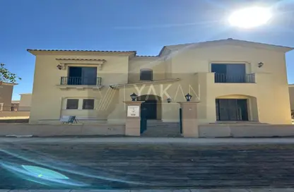 فيلا - 4 غرف نوم - 4 حمامات للبيع في سيتي جيت - كمبوندات التجمع الخامس - التجمع الخامس - مدينة القاهرة الجديدة - القاهرة