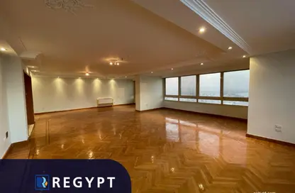 Office Space - Studio - 3 Bathrooms for rent in Cornish El Nile St. - Maadi - Hay El Maadi - Cairo