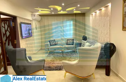 شقة - 3 غرف نوم - 2 حمامات للايجار في شارع كفر عبده - كفر عبده - رشدي - حي شرق - الاسكندرية