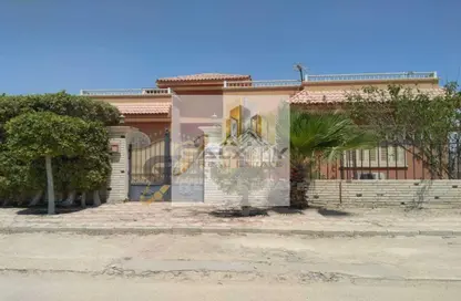 Villa - 2 Bedrooms - 3 Bathrooms for sale in Golf Al Solimania - Cairo Alexandria Desert Road - 6 October City - Giza