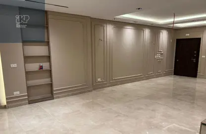 Apartment - 4 Bedrooms - 4 Bathrooms for sale in Fifth Square - The 5th Settlement - New Cairo City - Cairo