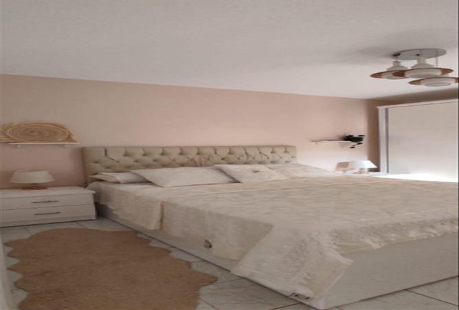 7994993 - Property Image 2