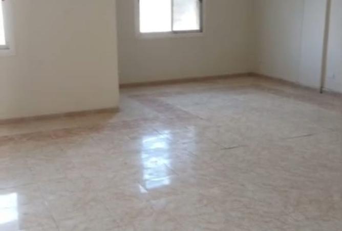 8363005 - Property Image 3