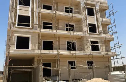 Apartment - 3 Bedrooms - 2 Bathrooms for sale in Bait Alwatan - The 5th Settlement - New Cairo City - Cairo