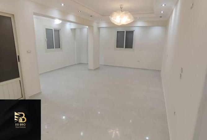 8176037 - Property Image 2