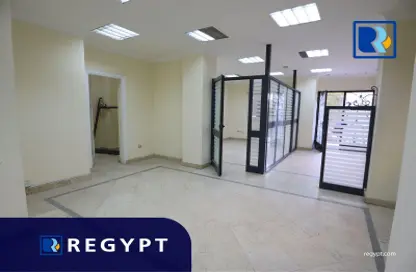 Office Space - Studio - 4 Bathrooms for rent in Al Laselky St. - El Laselky - New Maadi - Hay El Maadi - Cairo