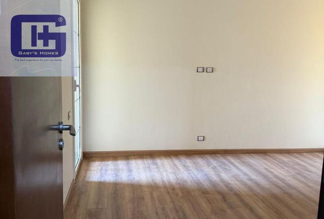 8403541 - Property Image 3