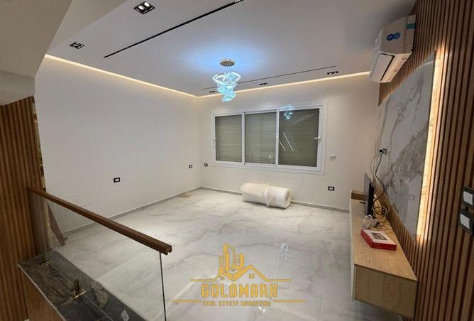 8207073 - Property Image 2