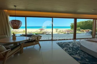 فيلا - 7 غرف نوم - 7 حمامات للبيع في سيزر - راس الحكمة - الساحل الشمالي