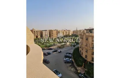 Apartment - 3 Bedrooms - 2 Bathrooms for sale in Omar Ibn Al Khattab Square - District 5 - The 5th Settlement - New Cairo City - Cairo