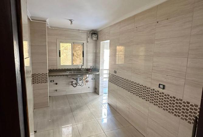 8253389 - Property Image 3