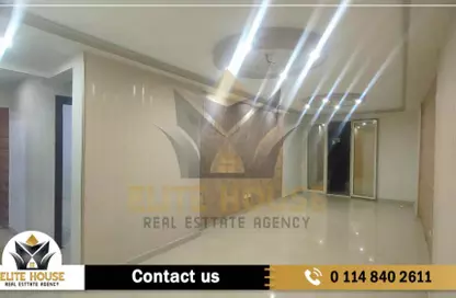 Apartment - 3 Bedrooms - 1 Bathroom for rent in Al Nakib Sherif Ramzy St. - Hadara - Hay Wasat - Alexandria