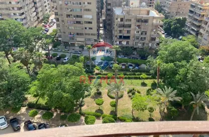 Apartment - 4 Bedrooms - 3 Bathrooms for sale in Nasr City - Cairo