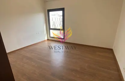 شقة - 3 غرف نوم - 3 حمامات للايجار في ذا كورت ياردز - كمبوندات الشيخ زايد - الشيخ زايد - الجيزة